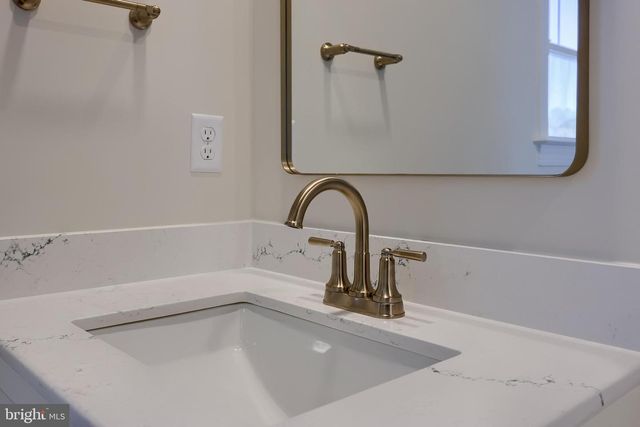 3832 COUNTRY DR, Dover, PA 17315