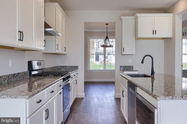 3832 COUNTRY DR, Dover, PA 17315