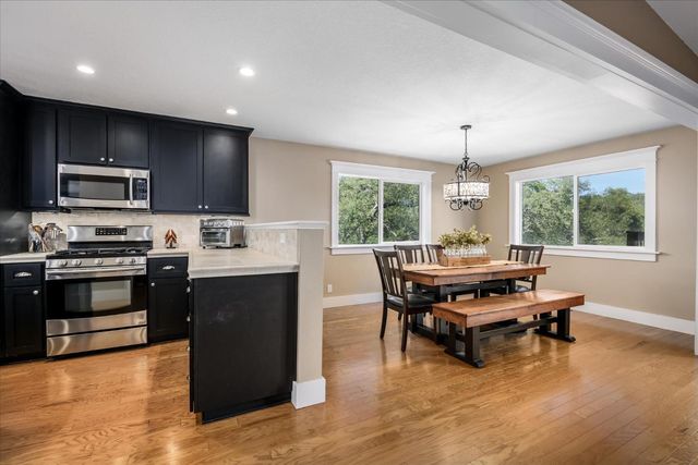 2502 Knollwood Dr, Cameron Park, CA 95682