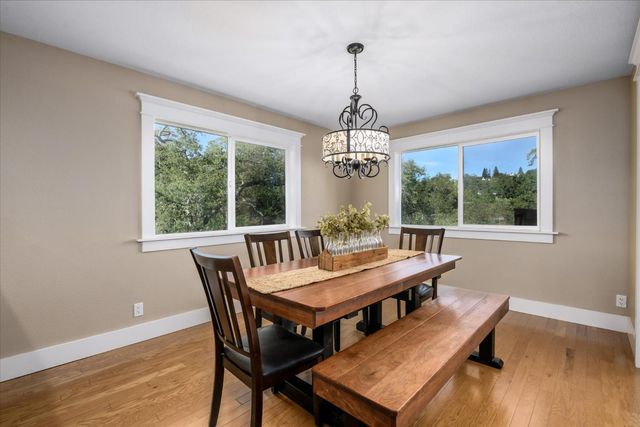 2502 Knollwood Dr, Cameron Park, CA 95682
