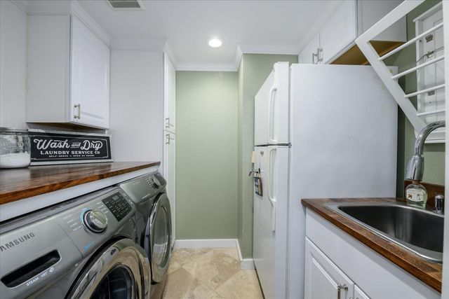 2502 Knollwood Dr, Cameron Park, CA 95682