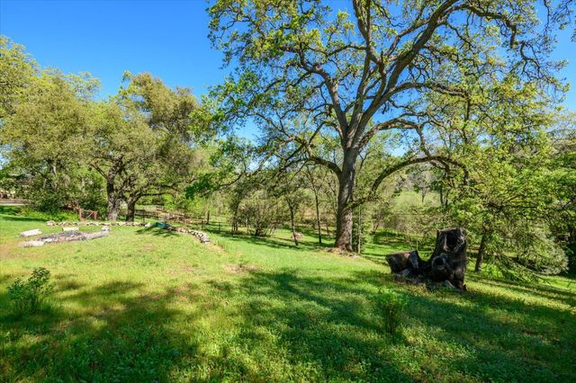 2502 Knollwood Dr, Cameron Park, CA 95682