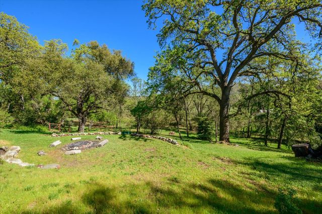 2502 Knollwood Dr, Cameron Park, CA 95682