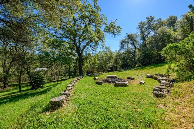 2502 Knollwood Dr, Cameron Park, CA 95682