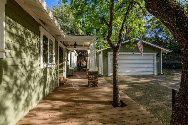 2502 Knollwood Dr, Cameron Park, CA 95682