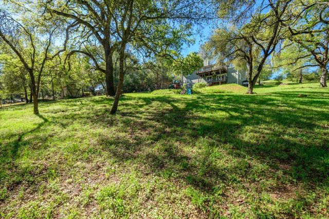 2502 Knollwood Dr, Cameron Park, CA 95682