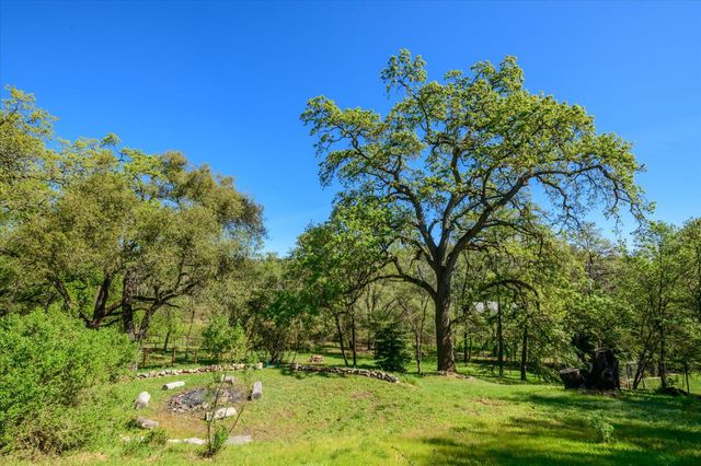 2502 Knollwood Dr, Cameron Park, CA 95682