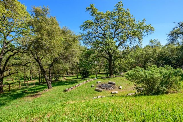 2502 Knollwood Dr, Cameron Park, CA 95682
