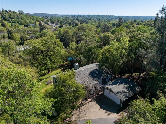 2502 Knollwood Dr, Cameron Park, CA 95682