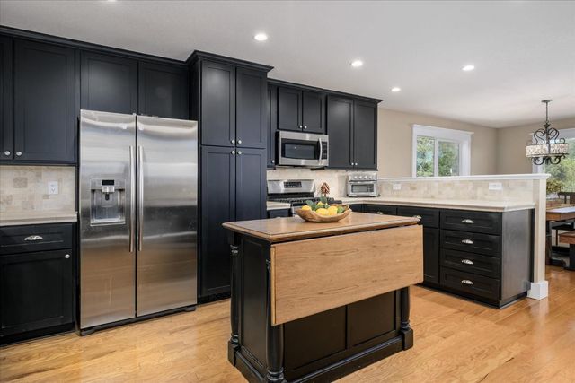 2502 Knollwood Dr, Cameron Park, CA 95682