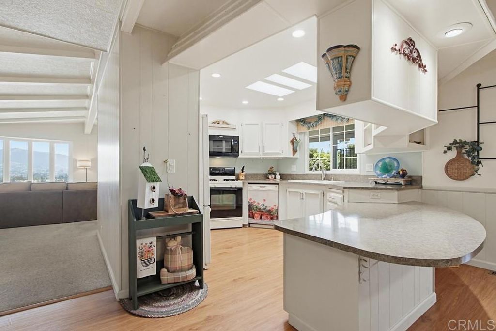 Image 12 of property listing at 1930 W San Marcos Blvd 14, San Marcos, CA 92078