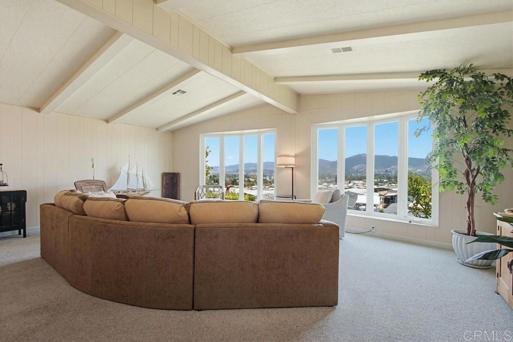Image 4 of property listing at 1930 W San Marcos Blvd 14, San Marcos, CA 92078