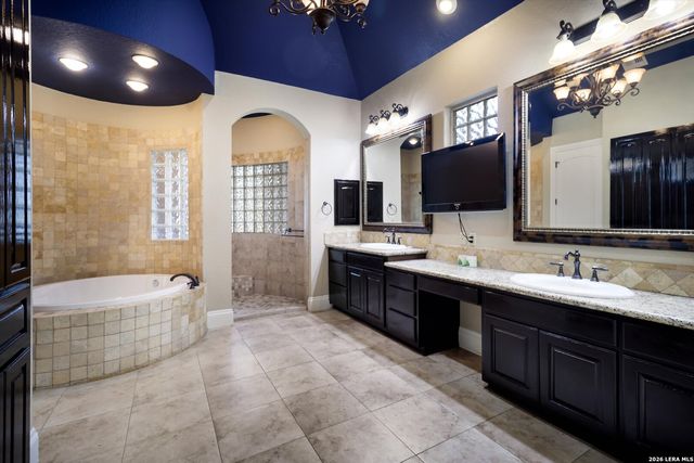 22175 Quiet Moon Dr., San Antonio, TX 78266