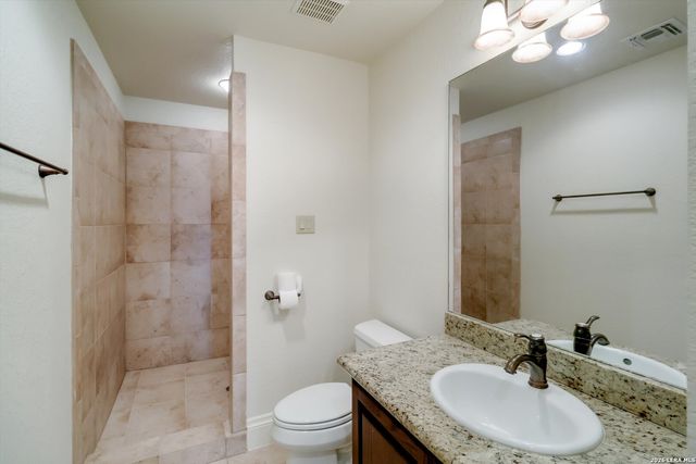 22175 Quiet Moon Dr., San Antonio, TX 78266