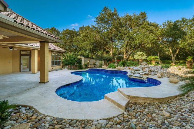 22175 Quiet Moon Dr., San Antonio, TX 78266