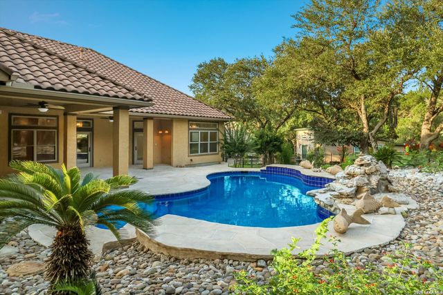 22175 Quiet Moon Dr., San Antonio, TX 78266