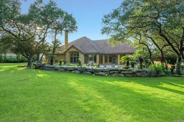 22175 Quiet Moon Dr., San Antonio, TX 78266