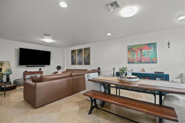 732 NE 15th Avenue, Fort Lauderdale, FL 33304