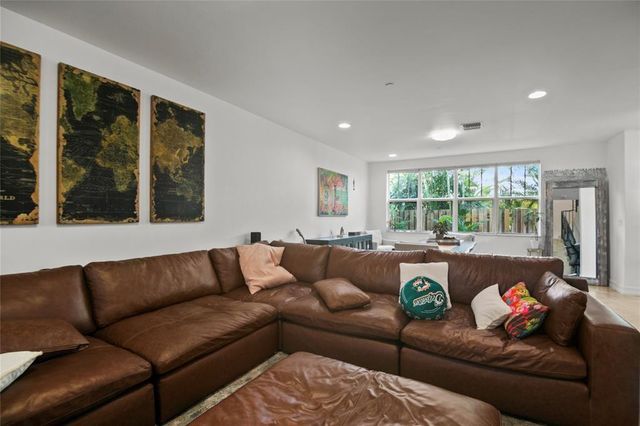 732 NE 15th Avenue, Fort Lauderdale, FL 33304