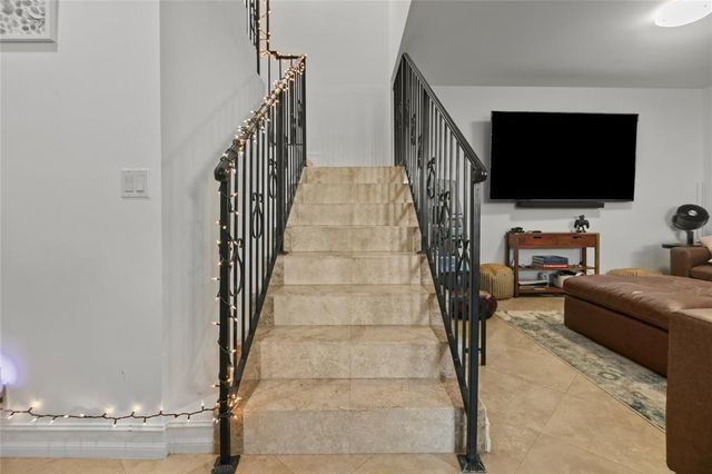 732 NE 15th Avenue, Fort Lauderdale, FL 33304