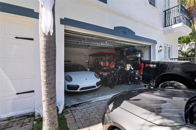 732 NE 15th Avenue, Fort Lauderdale, FL 33304