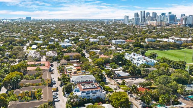 732 NE 15th Avenue, Fort Lauderdale, FL 33304