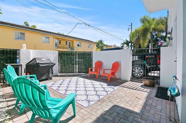 732 NE 15th Avenue, Fort Lauderdale, FL 33304