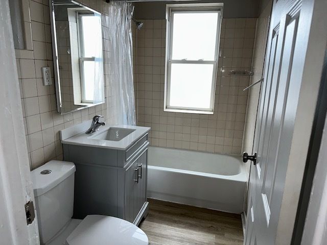 4052 W Dickens Avenue 1A, Chicago, IL 60639