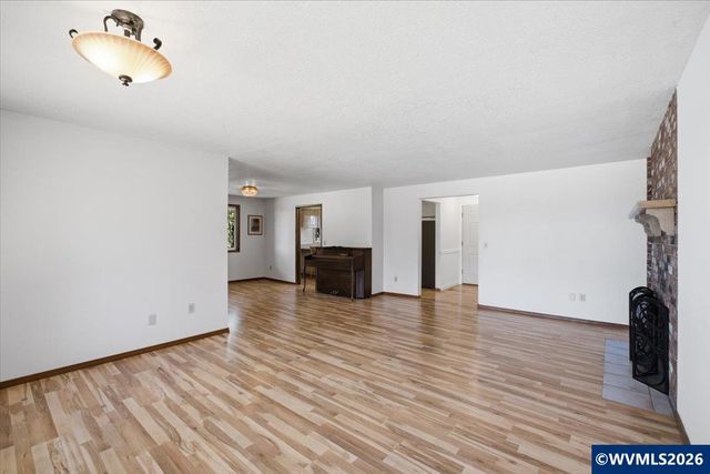 3647 Wishram Dr NW, Albany, OR 97321