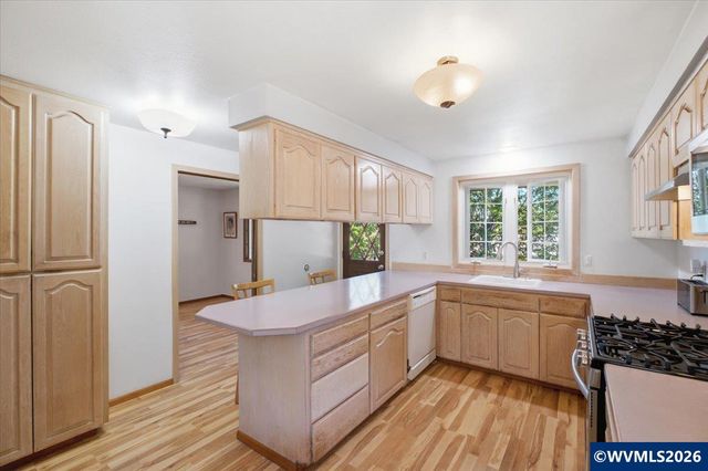 3647 Wishram Dr NW, Albany, OR 97321
