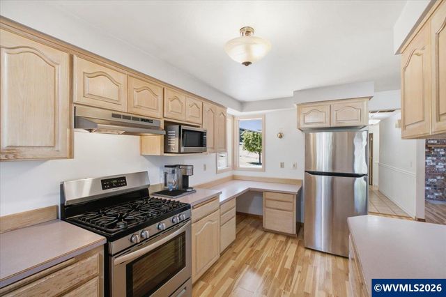 3647 Wishram Dr NW, Albany, OR 97321