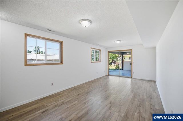 3647 Wishram Dr NW, Albany, OR 97321