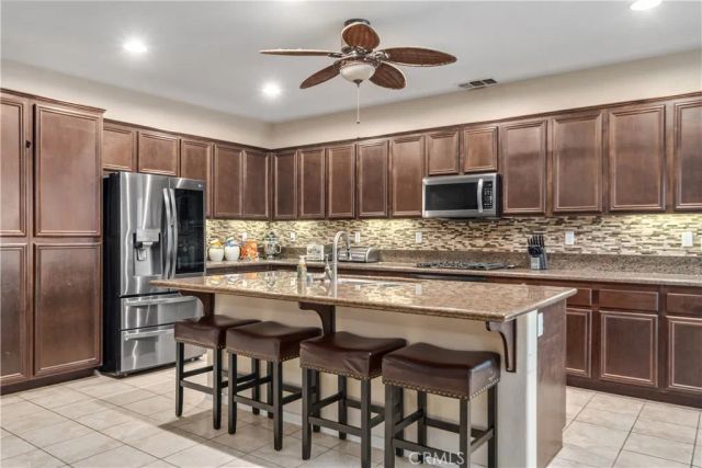 7044 Lyric Avenue, Lancaster, CA 93536
