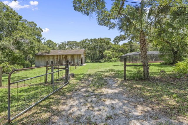 3550 Eleven Mile Road, Fort Pierce, FL 34945