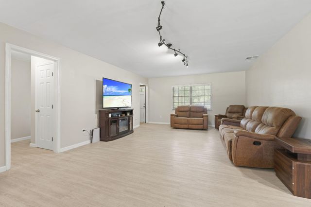 3550 Eleven Mile Road, Fort Pierce, FL 34945