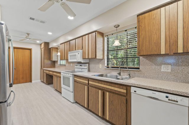 3550 Eleven Mile Road, Fort Pierce, FL 34945