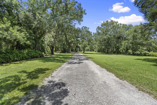 3550 Eleven Mile Road, Fort Pierce, FL 34945