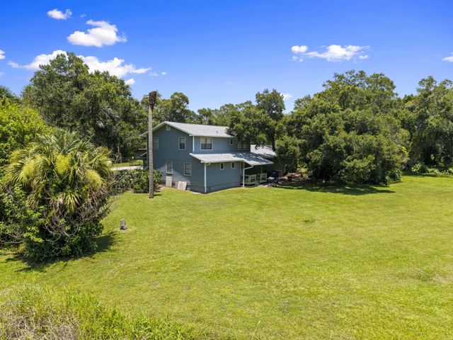 3550 Eleven Mile Road, Fort Pierce, FL 34945