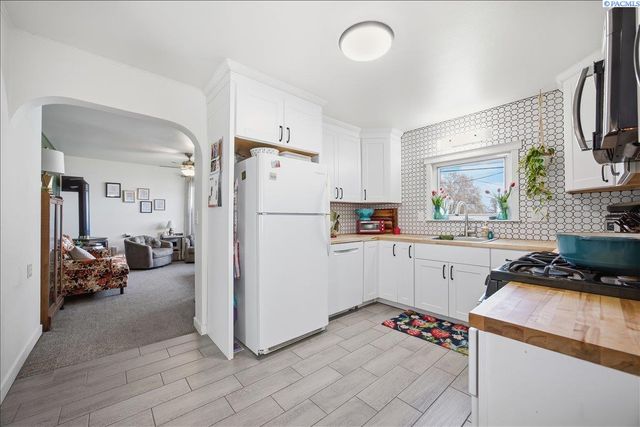 1232 W Bruneau Ave., Kennewick, WA 99336