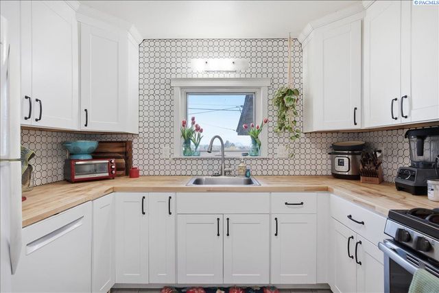 1232 W Bruneau Ave., Kennewick, WA 99336