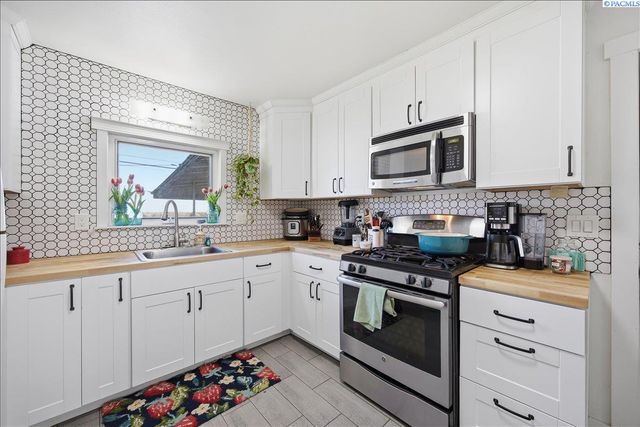 1232 W Bruneau Ave., Kennewick, WA 99336