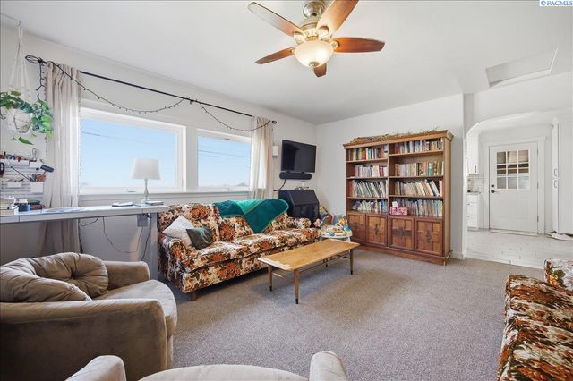 1232 W Bruneau Ave., Kennewick, WA 99336