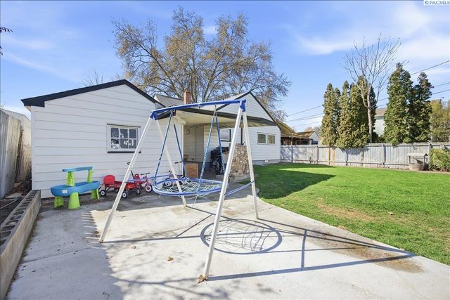 1232 W Bruneau Ave., Kennewick, WA 99336
