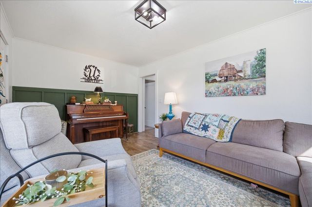 1232 W Bruneau Ave., Kennewick, WA 99336