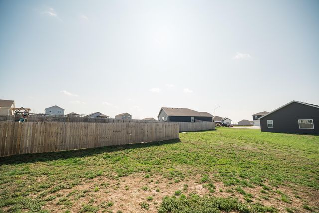 310 Great Plains Street, Nixa, MO 65714