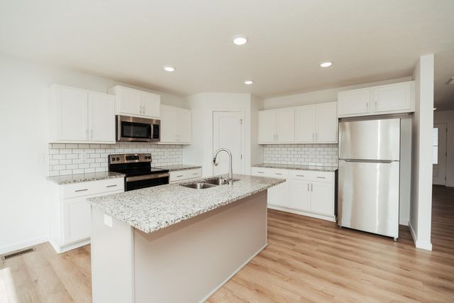 310 Great Plains Street, Nixa, MO 65714