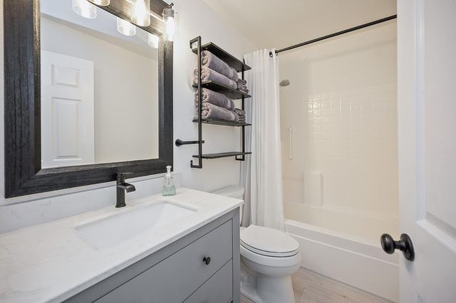 214 Forest Meadows Dr, Murphys, CA 95247