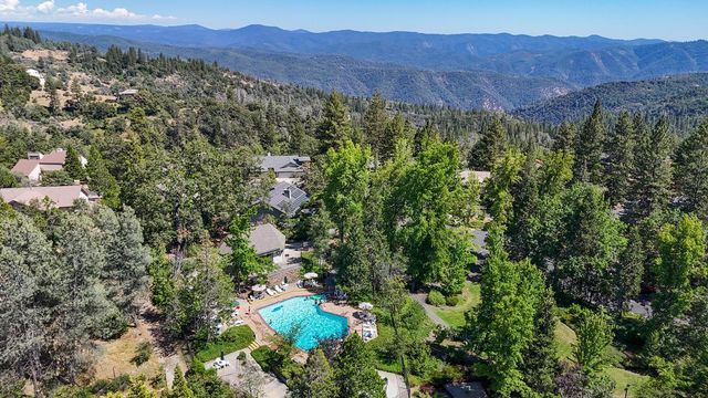 214 Forest Meadows Dr, Murphys, CA 95247