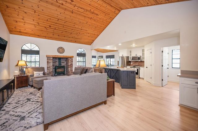 214 Forest Meadows Dr, Murphys, CA 95247