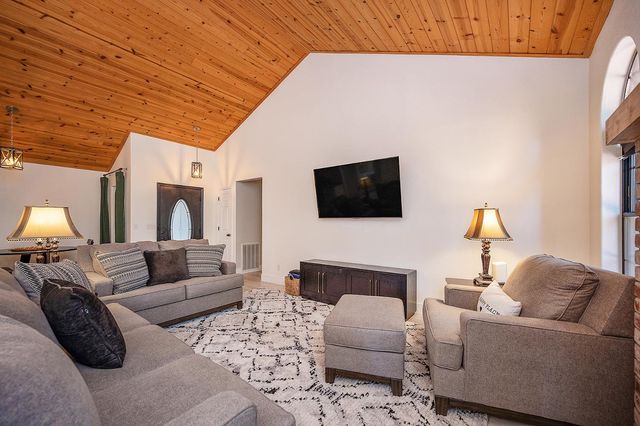 214 Forest Meadows Dr, Murphys, CA 95247